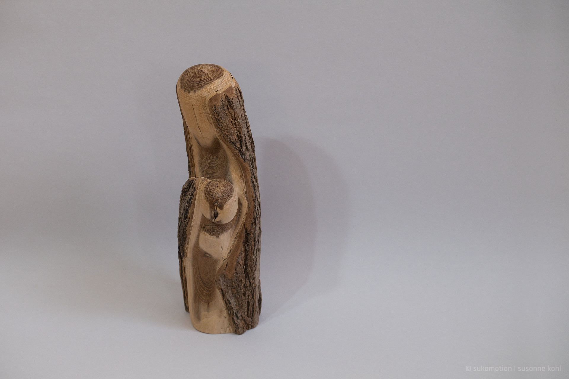 safe & curious - woodsculpture by sukomotion | susanne kohl - berlin